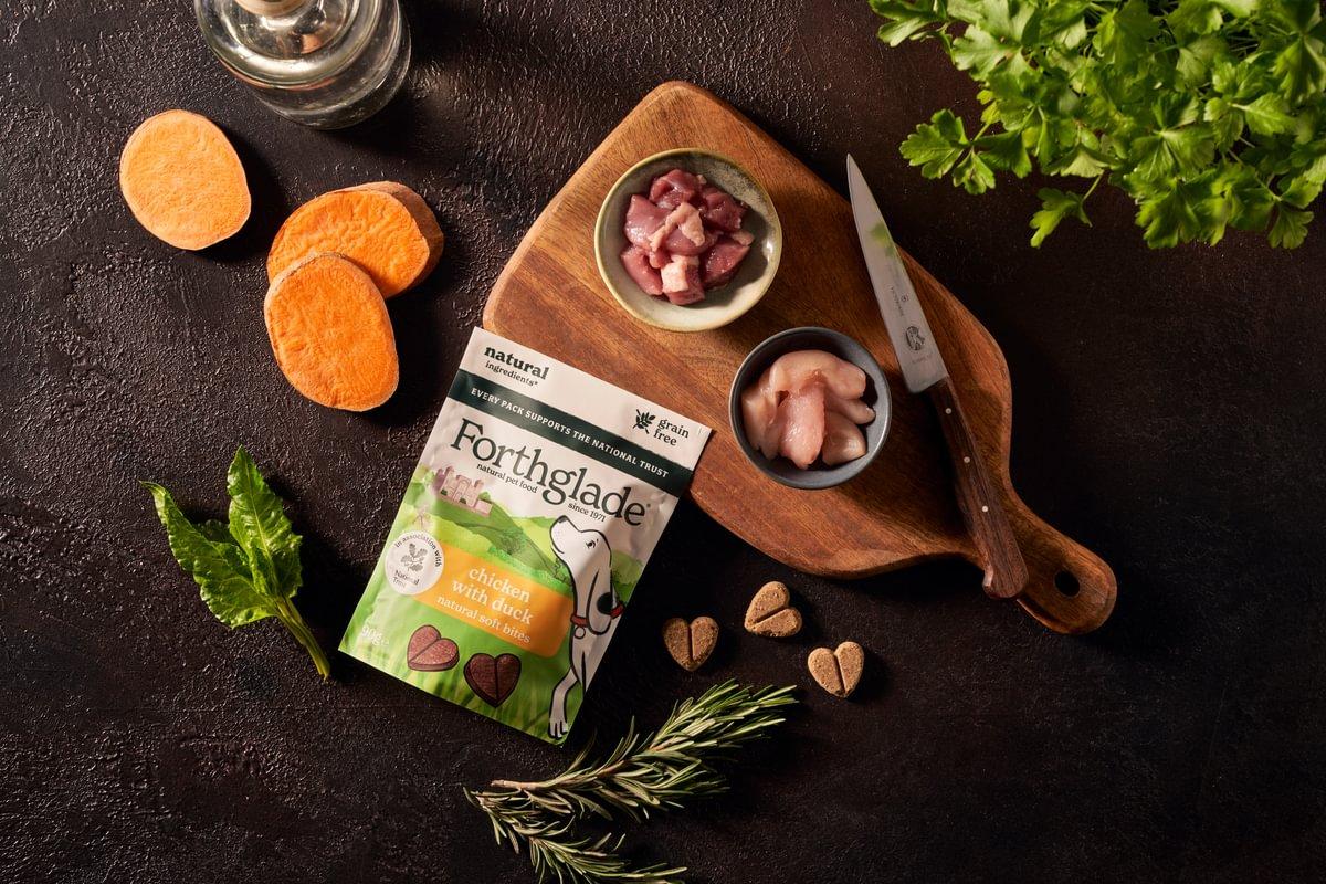 Forthglade Soft Bite Chicken & Duck Training Dog Treats - 90g